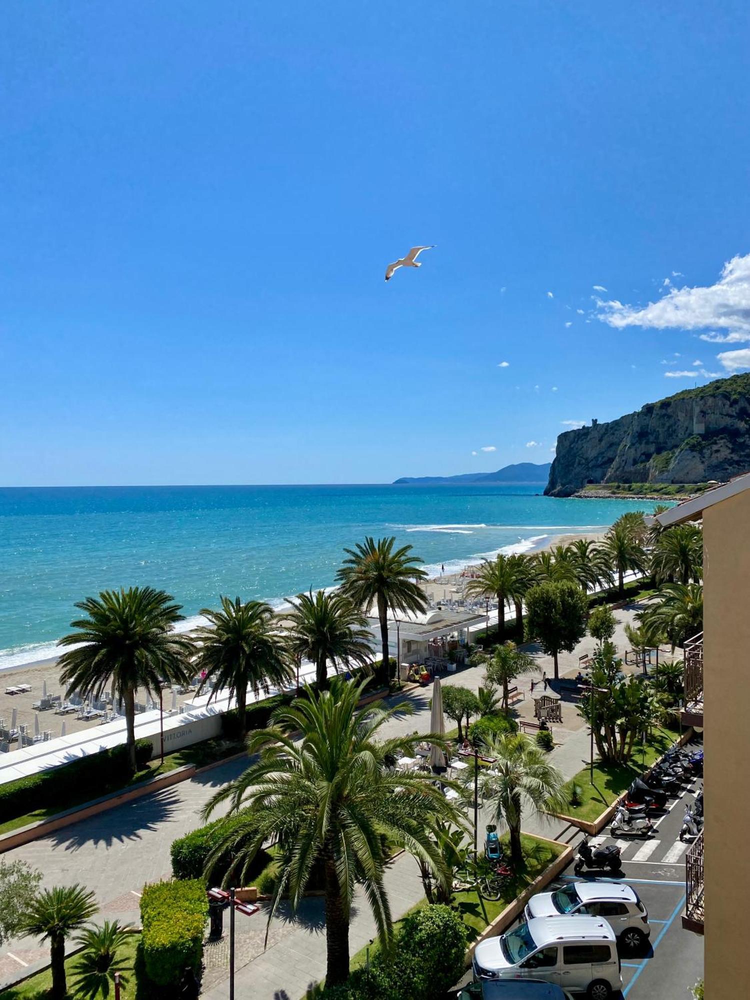 Hotel Gambone Finale Ligure Eksteriør bilde