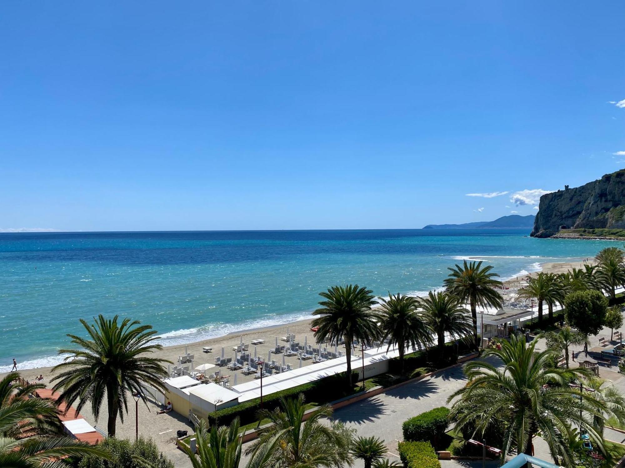 Hotel Gambone Finale Ligure Eksteriør bilde
