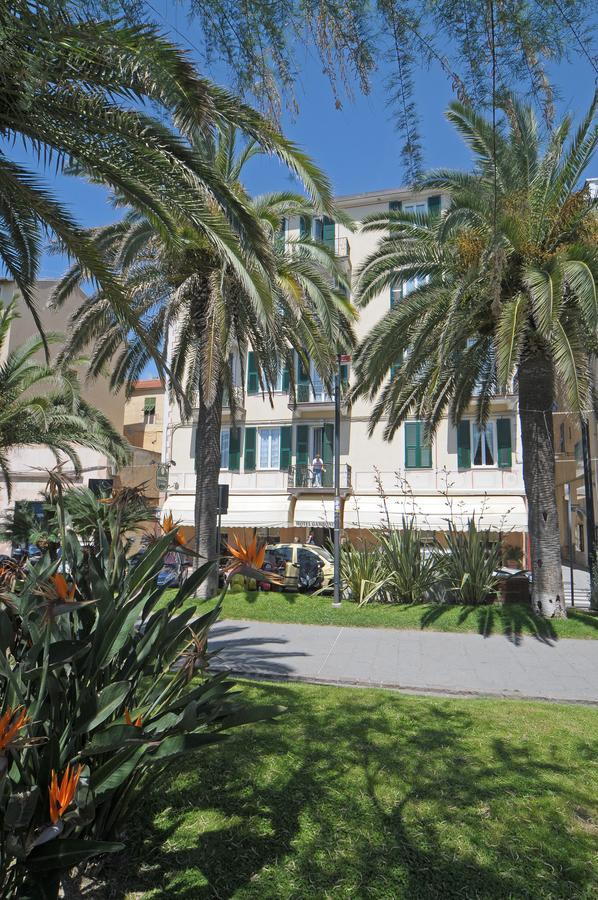 Hotel Gambone Finale Ligure Eksteriør bilde